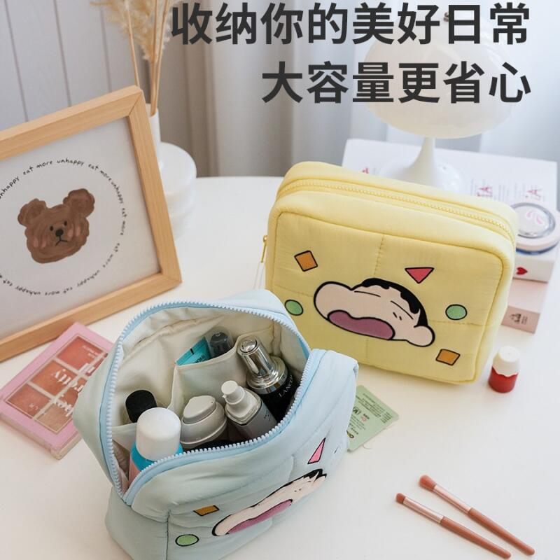 Crayon Shin-Chan Puffy Cosmeti - Travel Accessories For Japan Trip 评论和价格